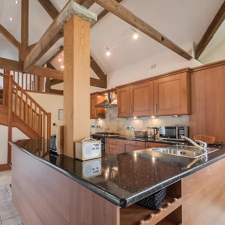 The Byre بيت للعطل ويتبي