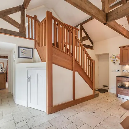 The Byre بيت للعطل ويتبي